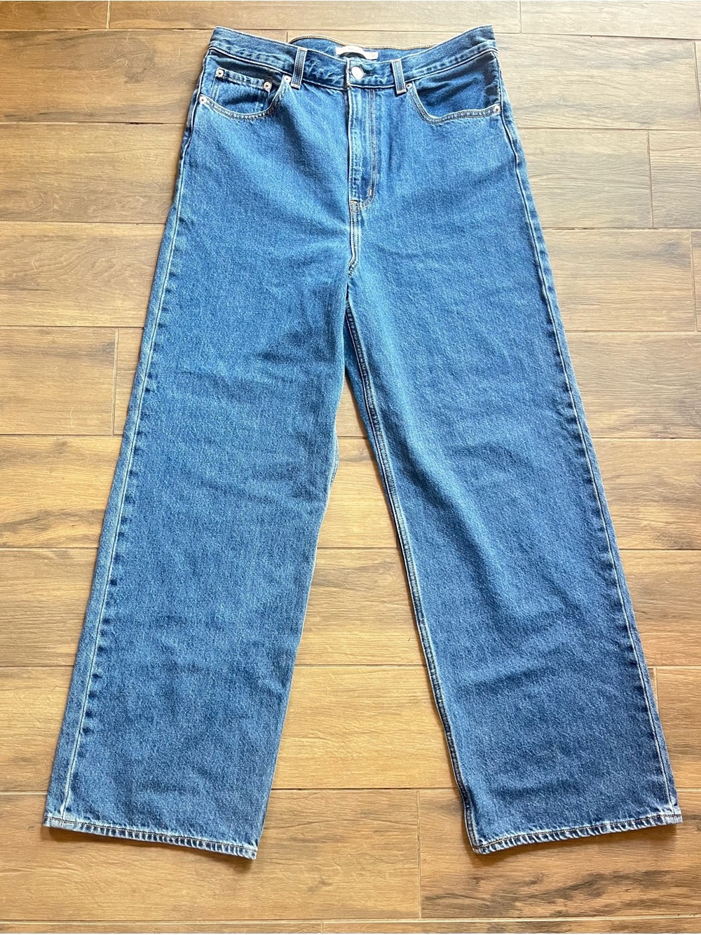 Levi’s High Loose 31W x 31L